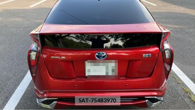 Toyota PRIUS 2016-02 8282169-1