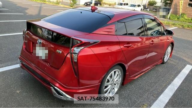 Toyota PRIUS 2016-02 8282169-12