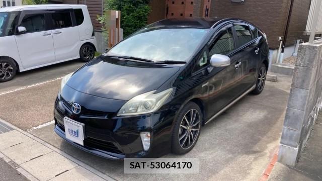 Toyota PRIUS 2015-01 8282175-0
