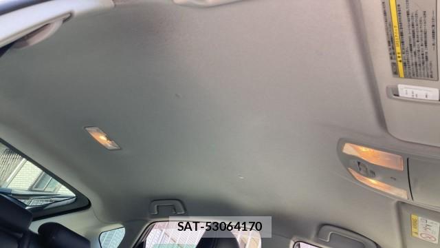 Toyota PRIUS 2015-01 8282175-15