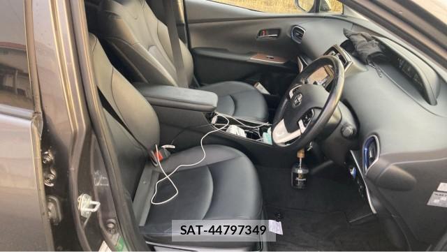 Toyota PRIUS 2018-07 8282236-5