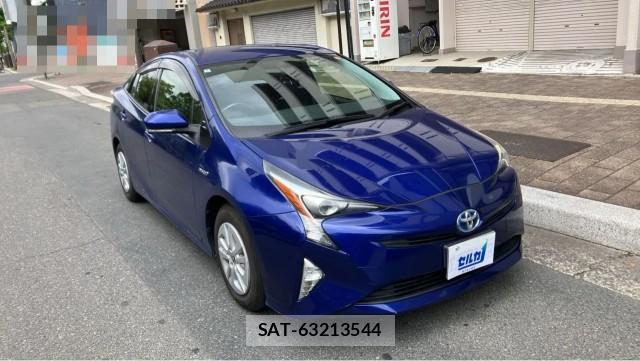 Toyota PRIUS 2016-03 8282263-11