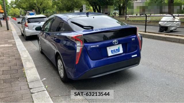 Toyota PRIUS 2016-03 8282263-13