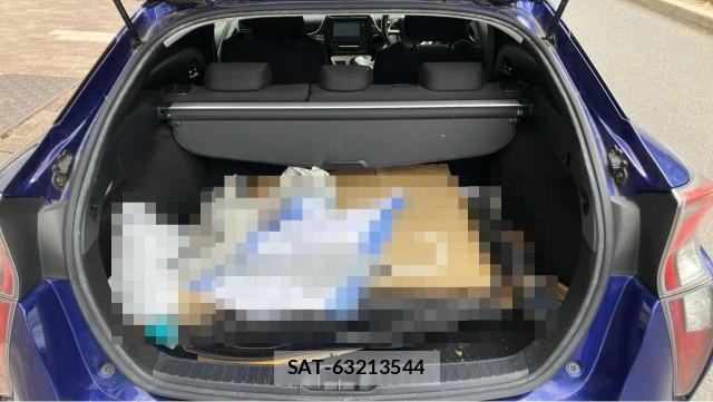 Toyota PRIUS 2016-03 8282263-17