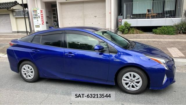 Toyota PRIUS 2016-03 8282263-3