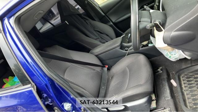 Toyota PRIUS 2016-03 8282263-5
