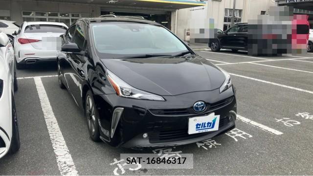 Toyota PRIUS 2019-08 8282268-11