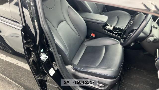 Toyota PRIUS 2019-08 8282268-5