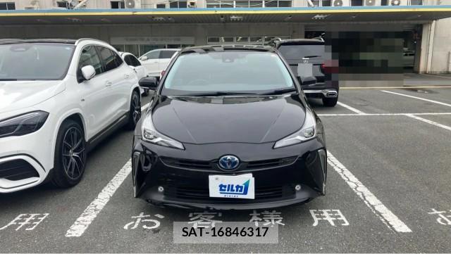 Toyota PRIUS 2019-08 8282268-9