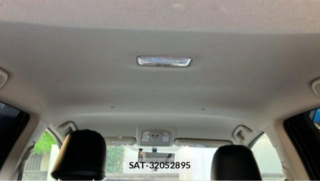 Toyota PRIUS 2012-03 8282273-15