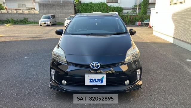 Toyota PRIUS 2012-03 8282273-9