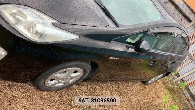 Toyota PRIUS 2011-05 8282316-10