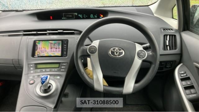 Toyota PRIUS 2011-05 8282316-16
