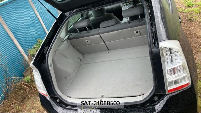 Toyota PRIUS 2011-05 8282316-17
