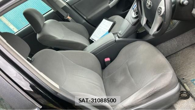 Toyota PRIUS 2011-05 8282316-5