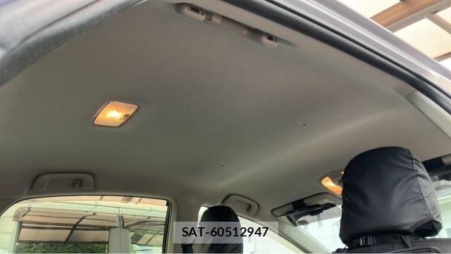 Toyota PRIUS 2014-08 8282325-15