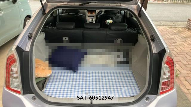 Toyota PRIUS 2014-08 8282325-17