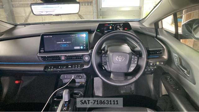 Toyota PRIUS 2023-08 8282358-16