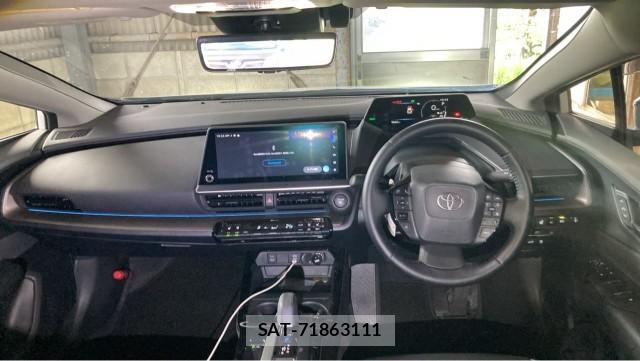 Toyota PRIUS 2023-08 8282358-2