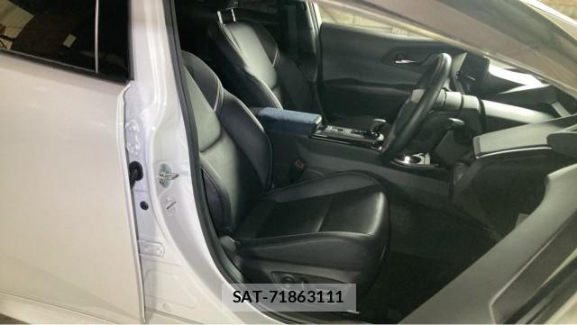Toyota PRIUS 2023-08 8282358-5
