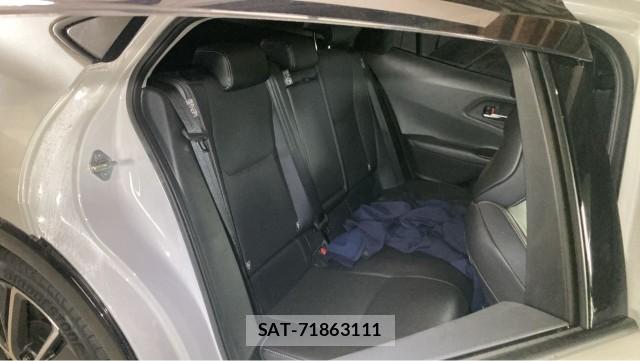 Toyota PRIUS 2023-08 8282358-6