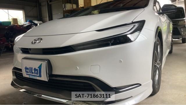 Toyota PRIUS 2023-08 8282358-9