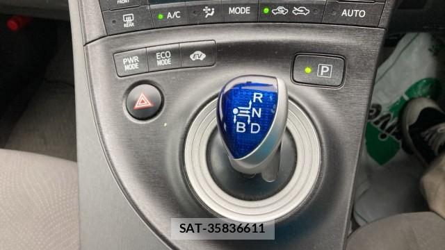 Toyota PRIUS 2009-10 8282370-14