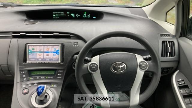 Toyota PRIUS 2009-10 8282370-16
