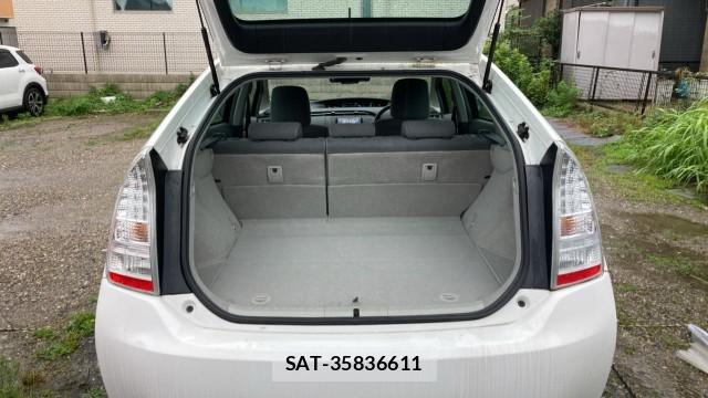Toyota PRIUS 2009-10 8282370-17