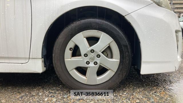 Toyota PRIUS 2009-10 8282370-8