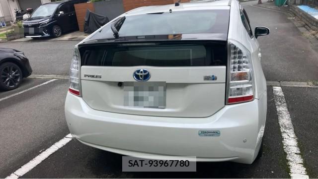 Toyota PRIUS 2009-06 8282396-1