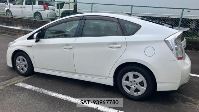 Toyota PRIUS 2009-06 8282396-10
