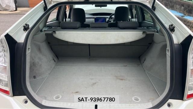 Toyota PRIUS 2009-06 8282396-17