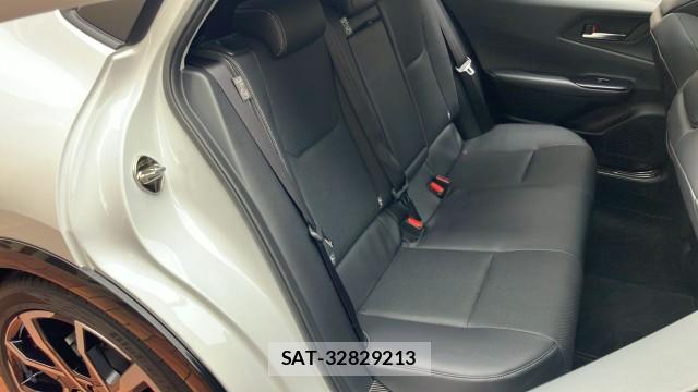 Toyota PRIUS 2025-04 8282488-6