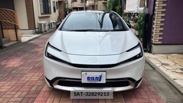 Toyota PRIUS 2025-04 8282488-9