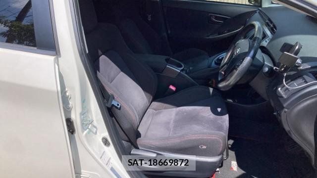 Toyota PRIUS 2012-07 8282506-5