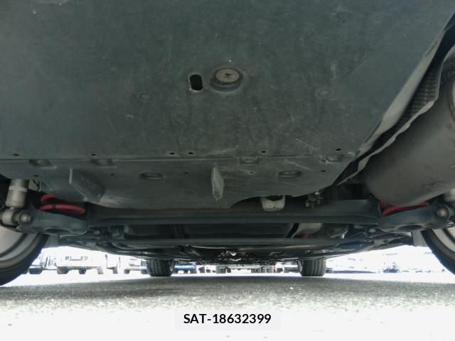 Toyota PRIUS 2013-11 8282585-11