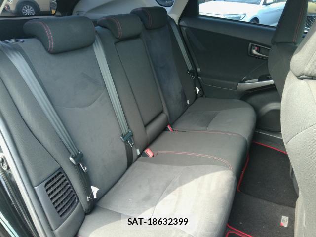Toyota PRIUS 2013-11 8282585-12