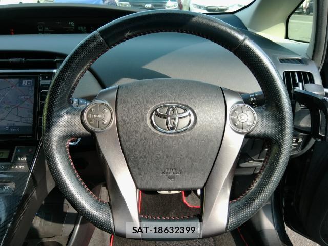 Toyota PRIUS 2013-11 8282585-17