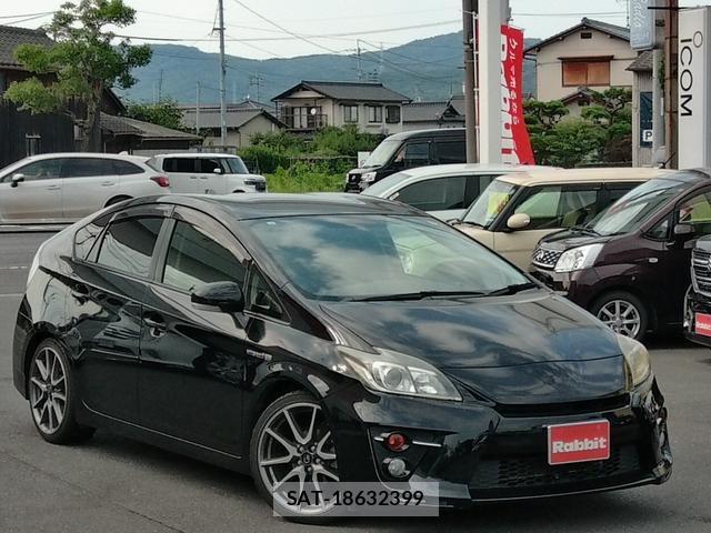 Toyota PRIUS 2013-11 8282585-3