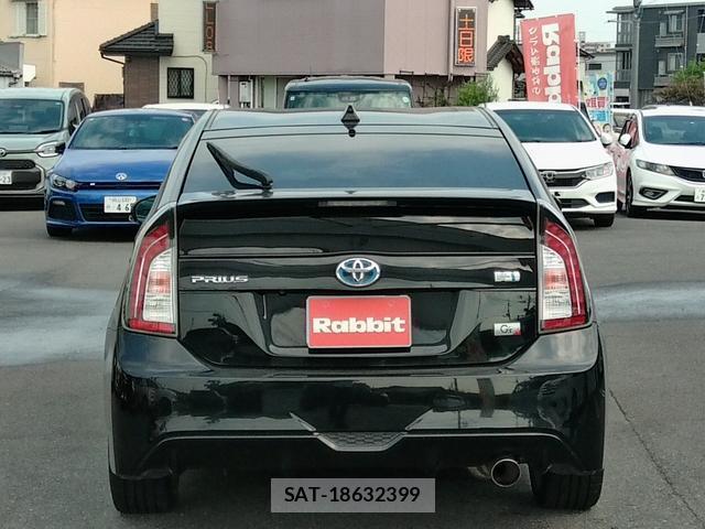 Toyota PRIUS 2013-11 8282585-8