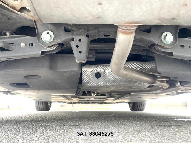 Toyota PRIUS 2016-05 8282710-17