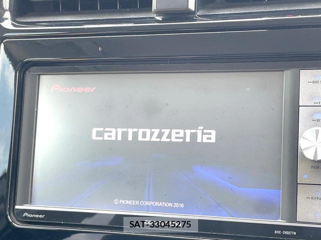 Toyota PRIUS 2016-05 8282710-2