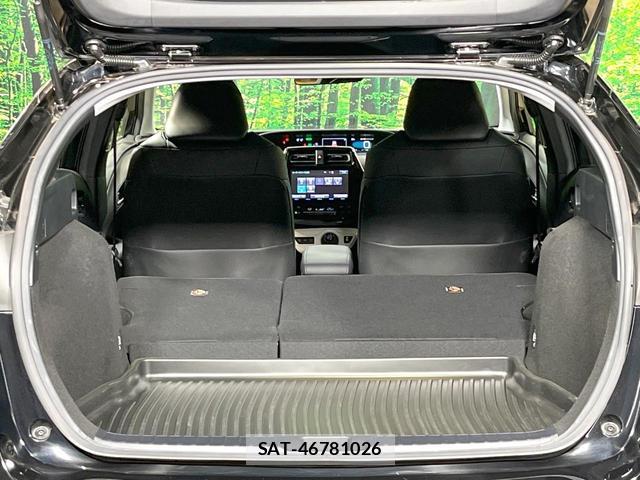Toyota PRIUS 2016-05 8282870-12