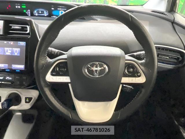 Toyota PRIUS 2016-05 8282870-13