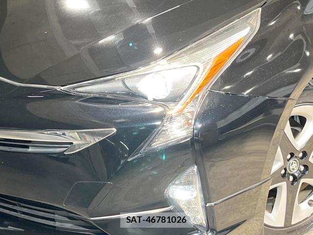 Toyota PRIUS 2016-05 8282870-14