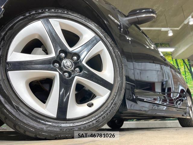 Toyota PRIUS 2016-05 8282870-15