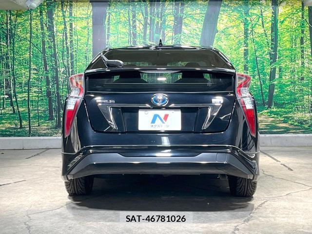 Toyota PRIUS 2016-05 8282870-17