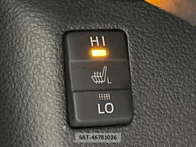 Toyota PRIUS 2016-05 8282870-7