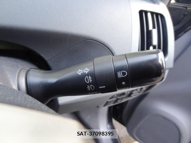 Toyota PRIUS 2009-05 8282927-11